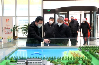 市委常委、副市長(zhǎng)賈剛一行來潔晶檢查安全生產(chǎn)工作